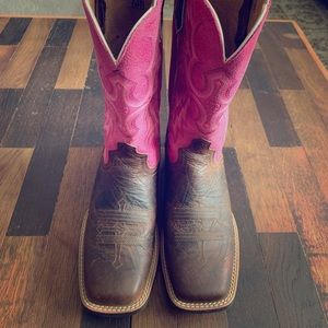 Women’s Ariat boots